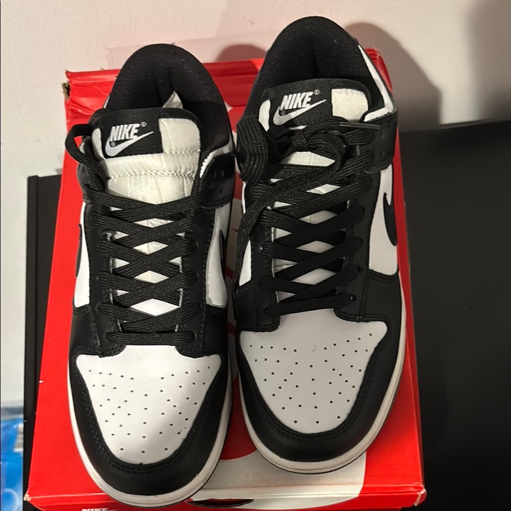 Nike Black and White Sneakers Classic Dunk Design